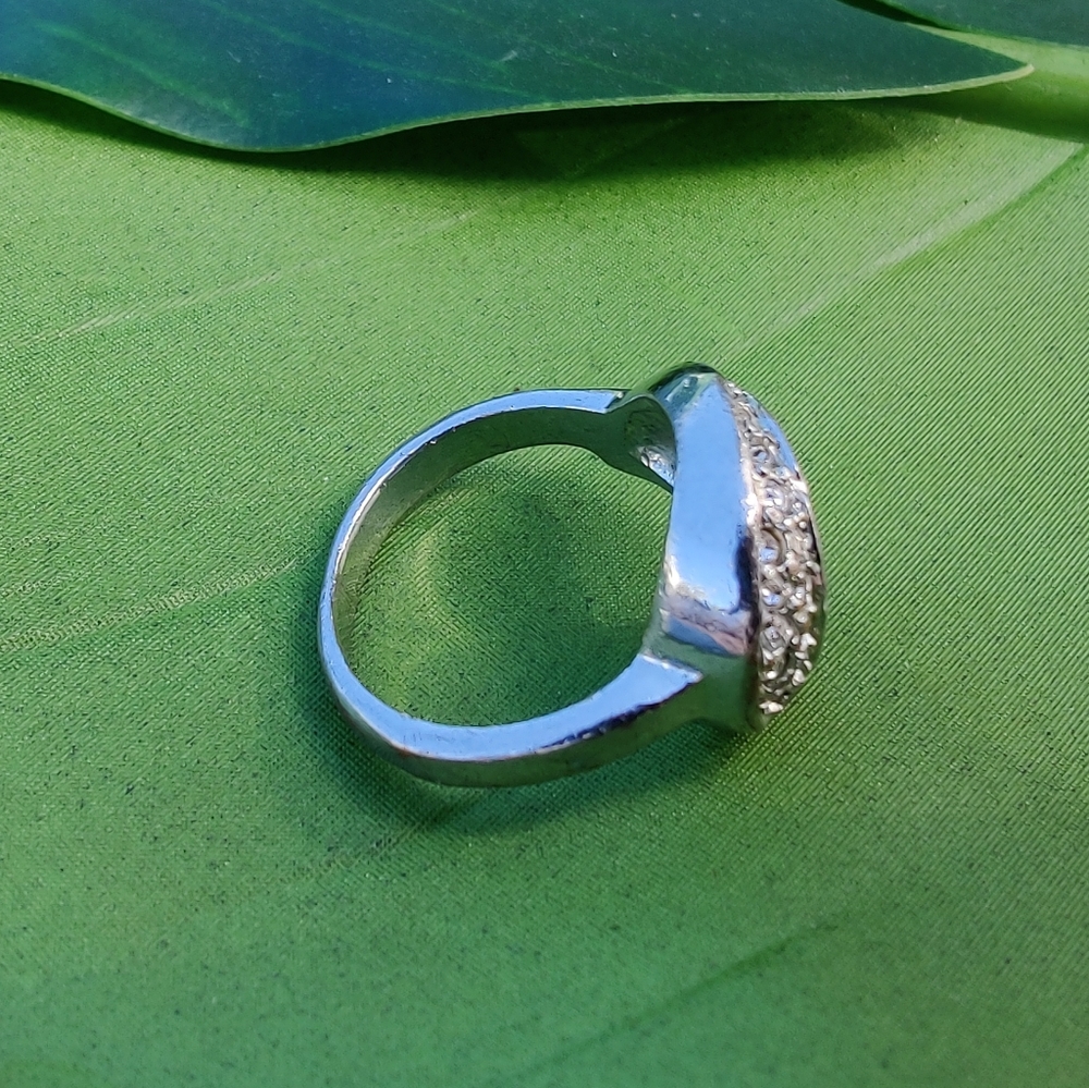 Ring - Picture 7 of 14